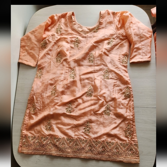 Peach Patiala Salwar Kameez Suit - Picture 2 of 9